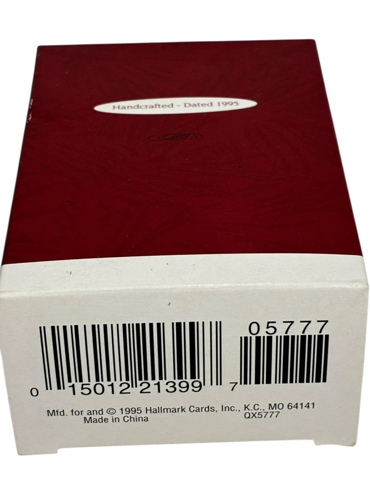 1995 GrandChild's First Christmas Hallmark Ornament (Family) QX5777