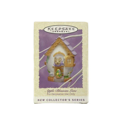 1995 Apple Blossom Lane Hallmark Ornament (Series #1) QEO8207