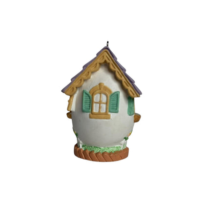 1995 Apple Blossom Lane Hallmark Ornament (Series #1) QEO8207 Image4