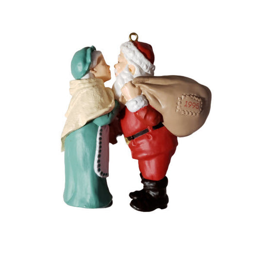 1995 Christmas Eve Kiss Hallmark Ornament (Mr. and Mrs. Claus) QX5157