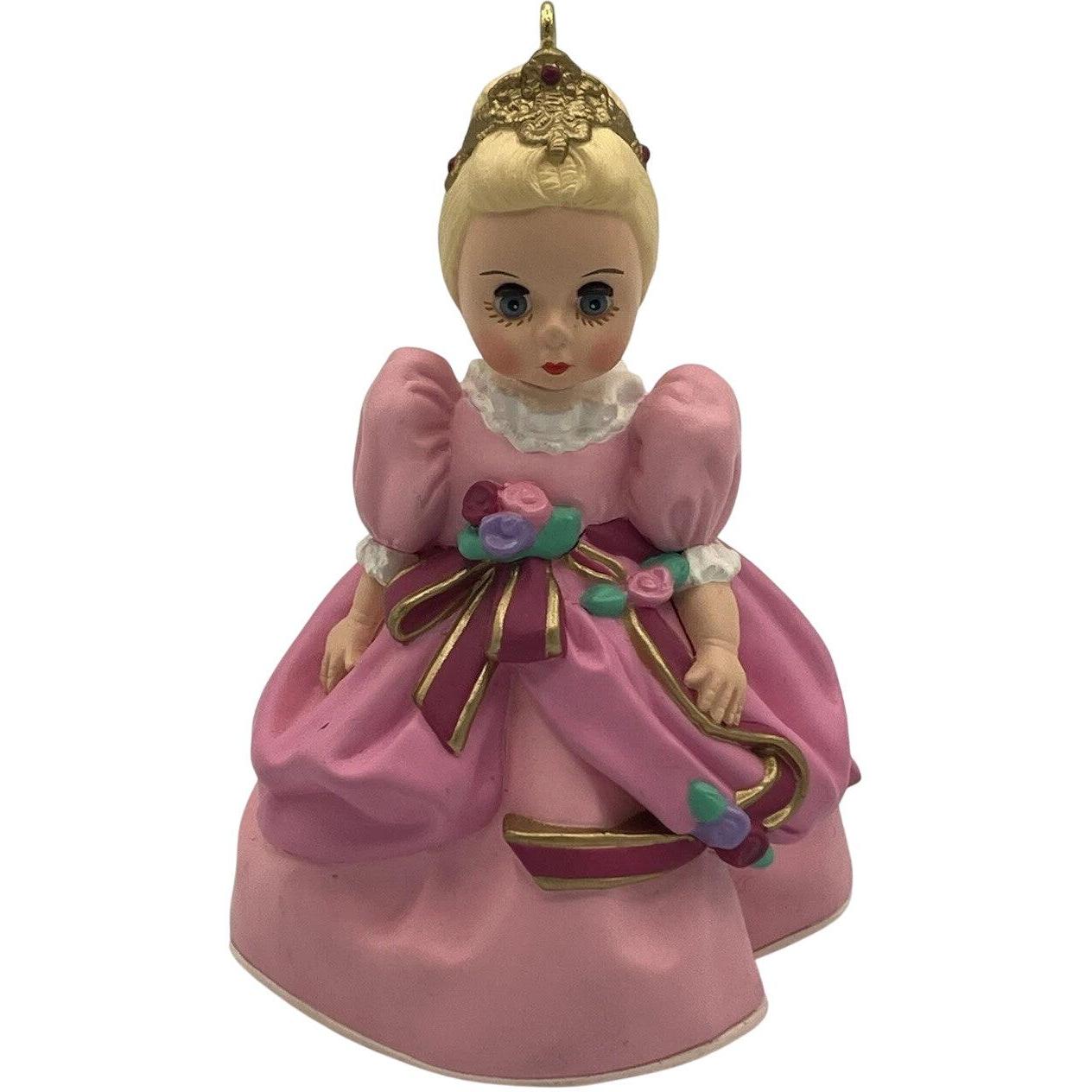 1995 Cinderella Hallmark Ornament (Madame Alexander) QX6311