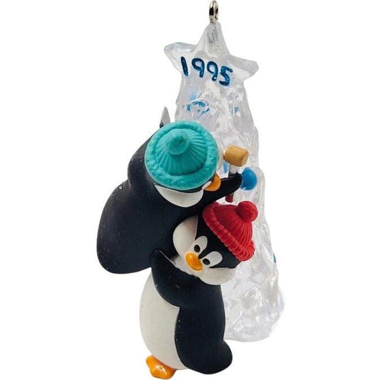 1995 Friendly Boost Hallmark Ornament (Penguins) QX5827