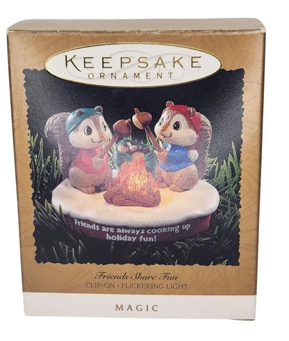 1995 Friends Share Fun Hallmark Ornament (Clip-On Flickering Light) QLX7349