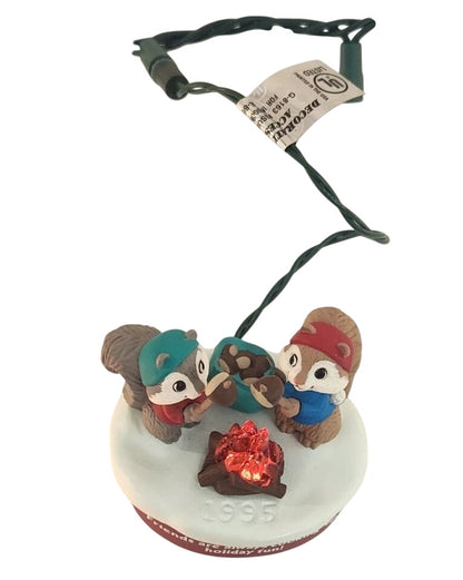 1995 Friends Share Fun Hallmark Ornament (Clip-On Flickering Light) QLX7349