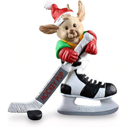 1995 Hockey Pup Hallmark Ornament (Hockey) QX5917
