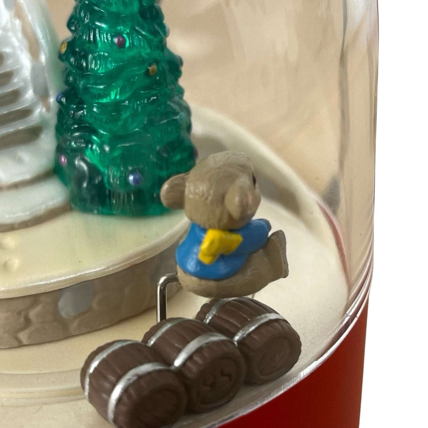 1995 Jumping for Joy Hallmark Ornament (Magic Globe) QLX7347 Image4
