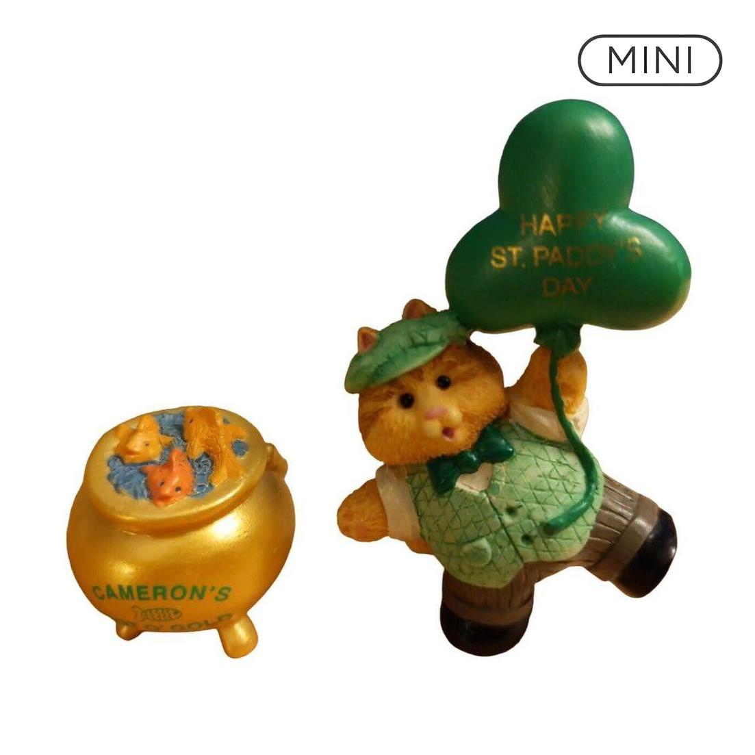 1995 Lucky Cameron Hallmark Ornament (Merry Miniatures) QSM8021 Image1