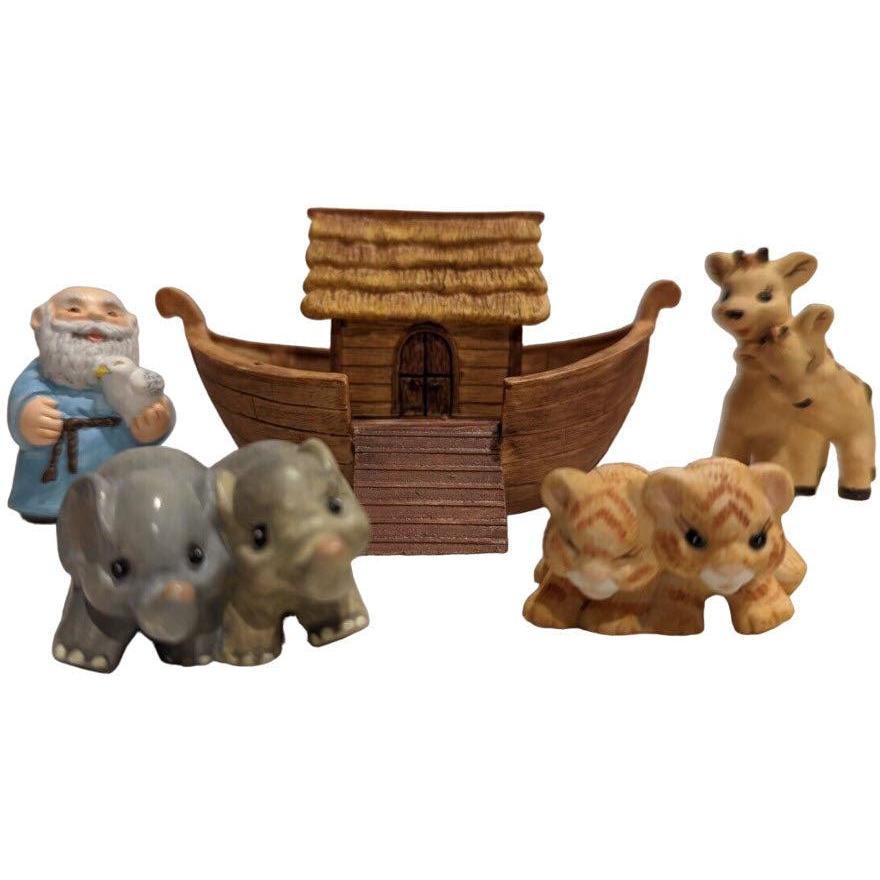 1995 Noah and Friends Hallmark Ornament (Noah's Ark) QSM8111