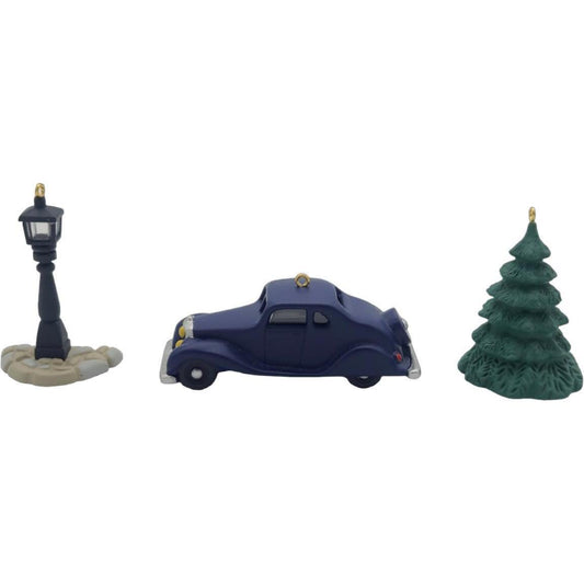 1995 Nostalgic Houses & Shops Accessories Hallmark Ornament (Nostalgic Houses and Shops) QX5089