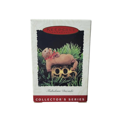 1995 Otter with Brass 1995 Hallmark Ornament (Fabulous Decade) QX5147 Image2