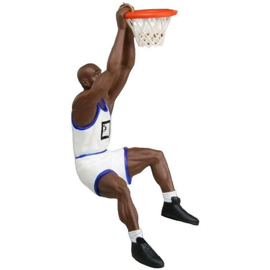 1995 Shaquille O'Neal Hallmark Ornament (Hoop Stars) QXI5517
