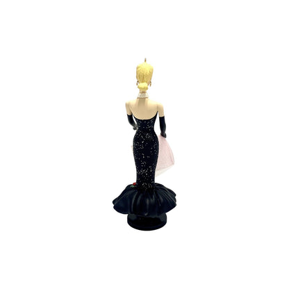 1995 Solo in the Spotlight Hallmark Ornament (Barbie) QXI5049 Image4