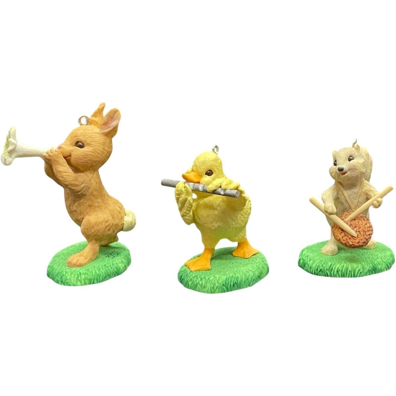 1995 Strike Up and Band! Hallmark Ornament (Easter) QEO8141