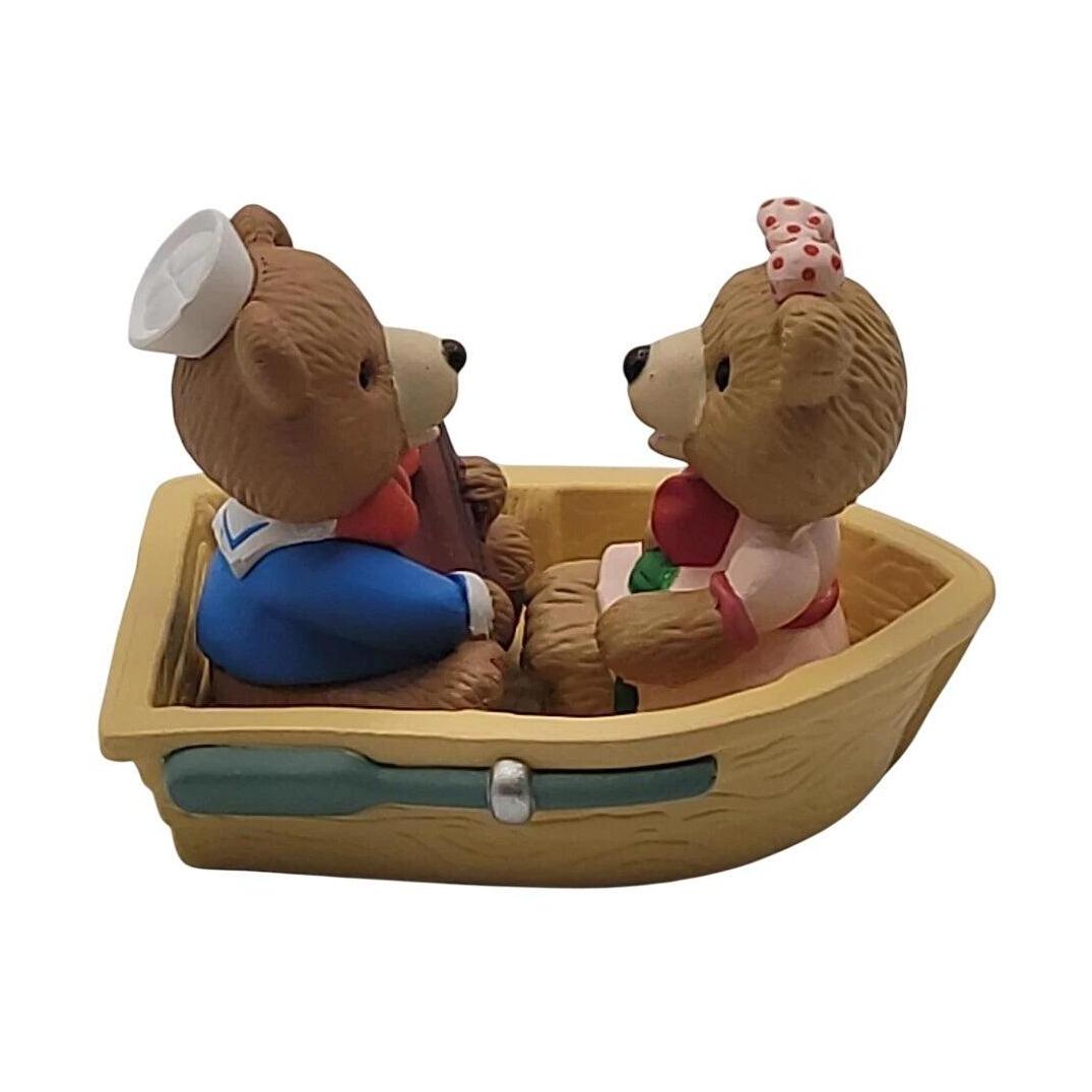 1995 Sweetheart Cruise Hallmark Ornament (Teddy Bear) QSM8004 Image5