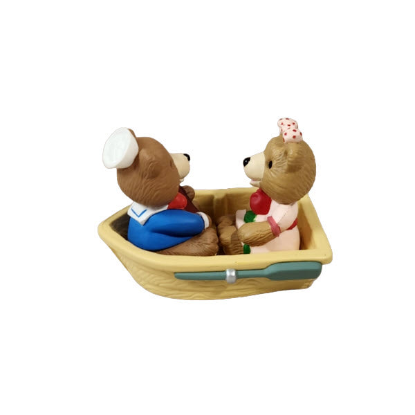 1995 Sweetheart Cruise Hallmark Ornament (Teddy Bear) QSM8004