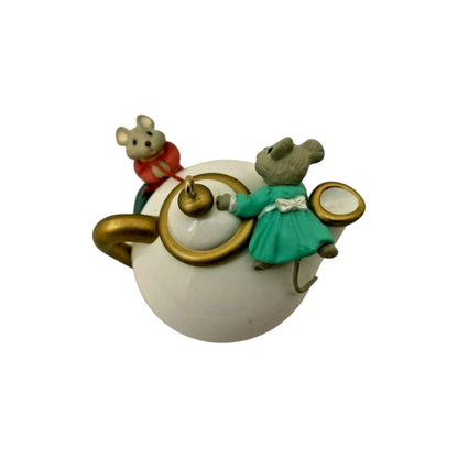 1995 Two for Tea Hallmark Ornament (Mouse) QX5829 Image4