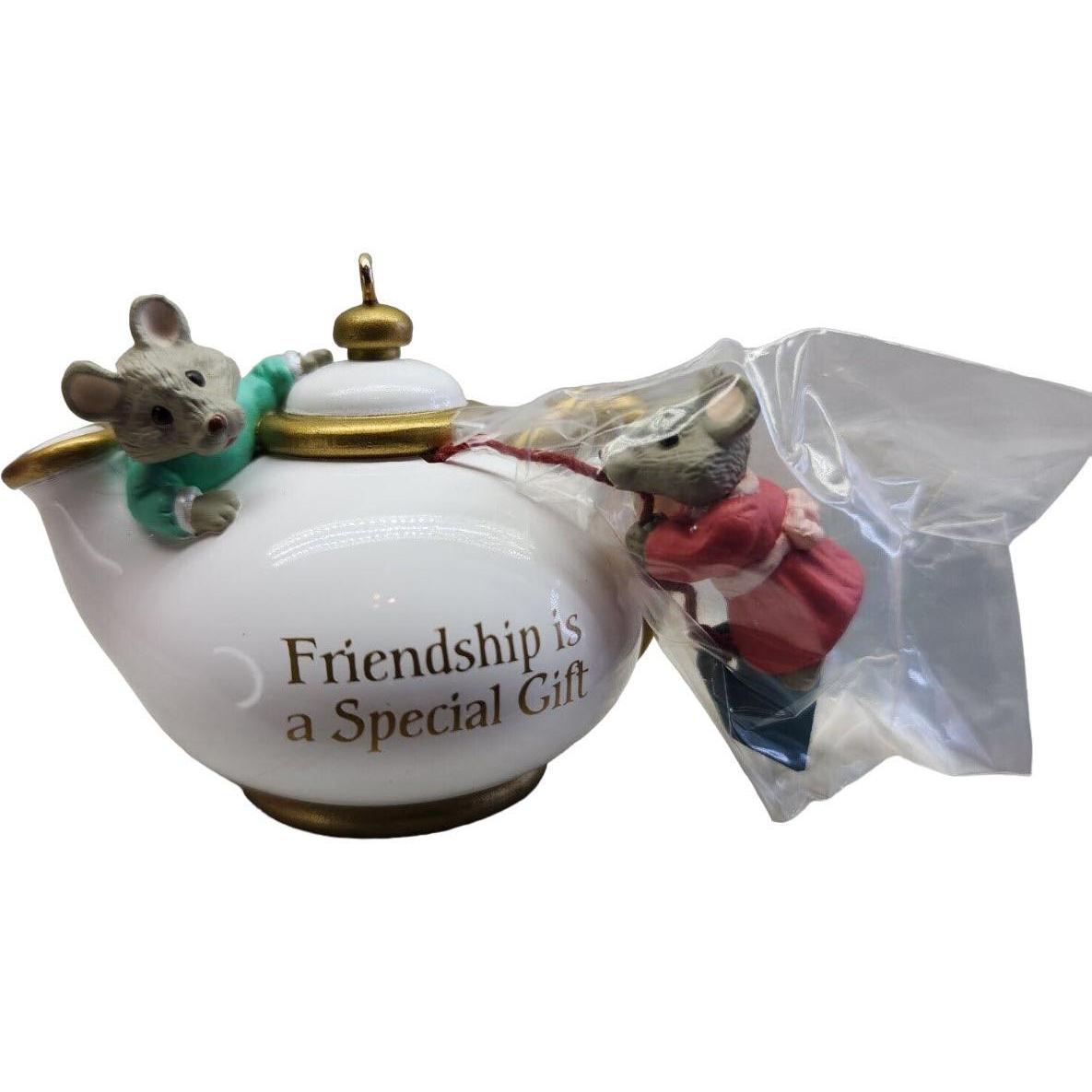 1995 Two for Tea Hallmark Ornament (Mouse) QX5829