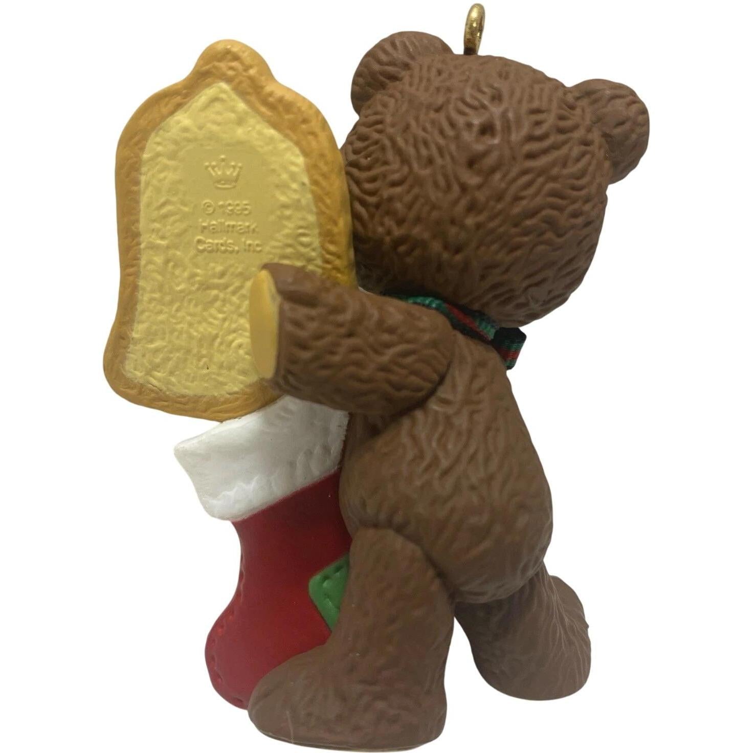 1995 Child's Third Christmas Hallmark Ornament (Child's Age Collection) QX5627