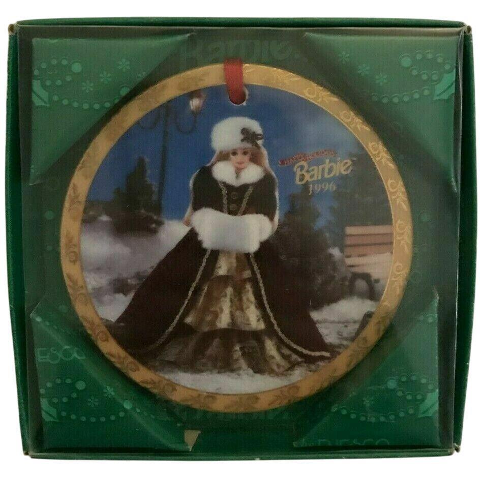 1996 Happy Holiday Barbie (Barbie)
