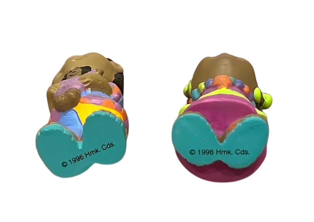 1996 Pendakids Hallmark Ornament (Joy to the World) QSM8545