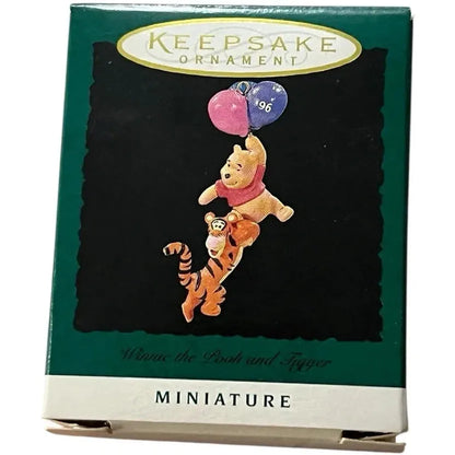 1996 Winnie the Pooh and Tigger Hallmark Ornament (Winnie the Pooh) QXM4044