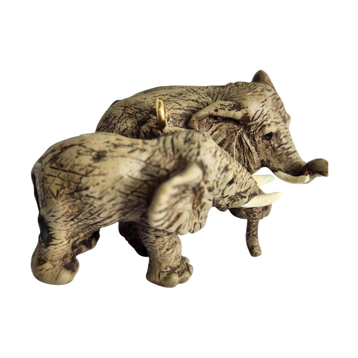 1996 African Elephants Hallmark Ornament (Noah's Ark) QXM4224 Image4
