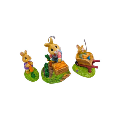 1996 Bumper Crop Hallmark Ornament (Tender Touches) QEO8735 Image1