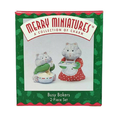 1996 Busy Bakers Hallmark Ornament (Merry Miniature) QFM8121