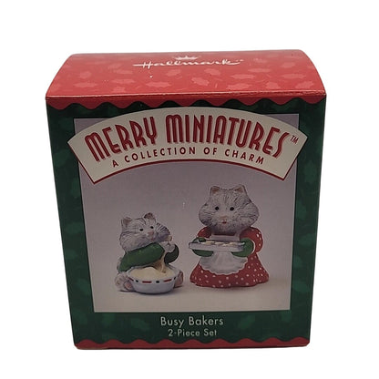 1996 Busy Bakers Hallmark Ornament (Merry Miniature) QFM8121 Image2