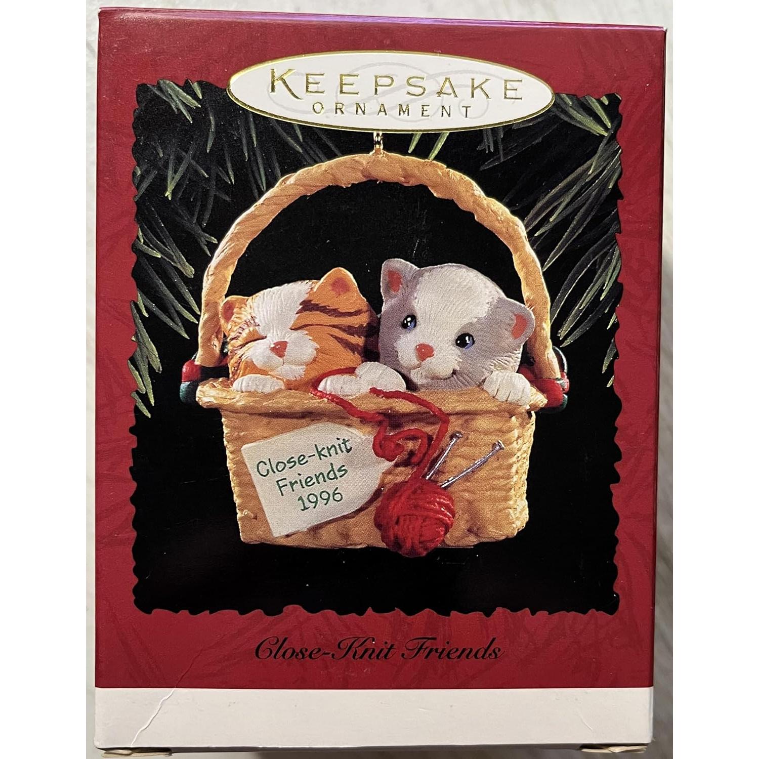 QX5874 1996 Close-Knit Friends (Friendship) Image1