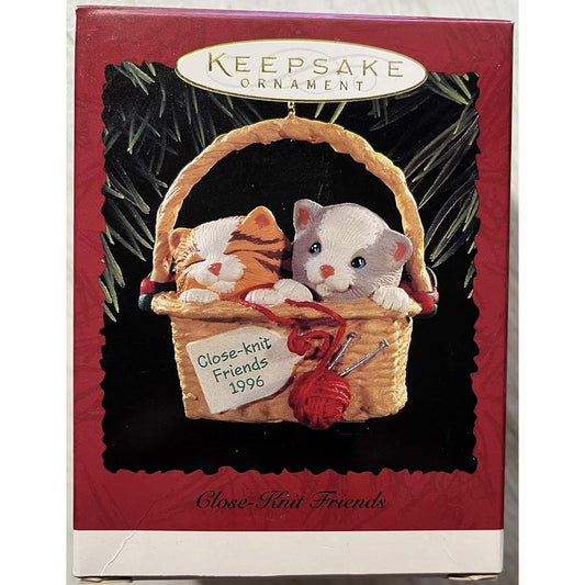 QX5874 1996 Close-Knit Friends (Friendship) Image1