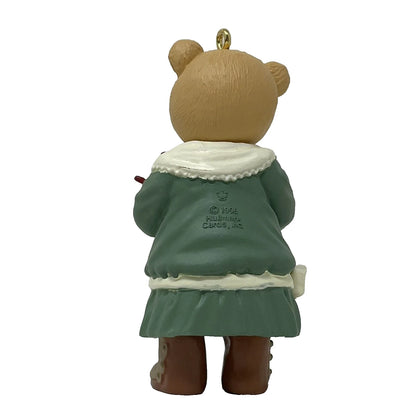 1996 Daughter Hallmark Ornament (Family) QX6077 Image4