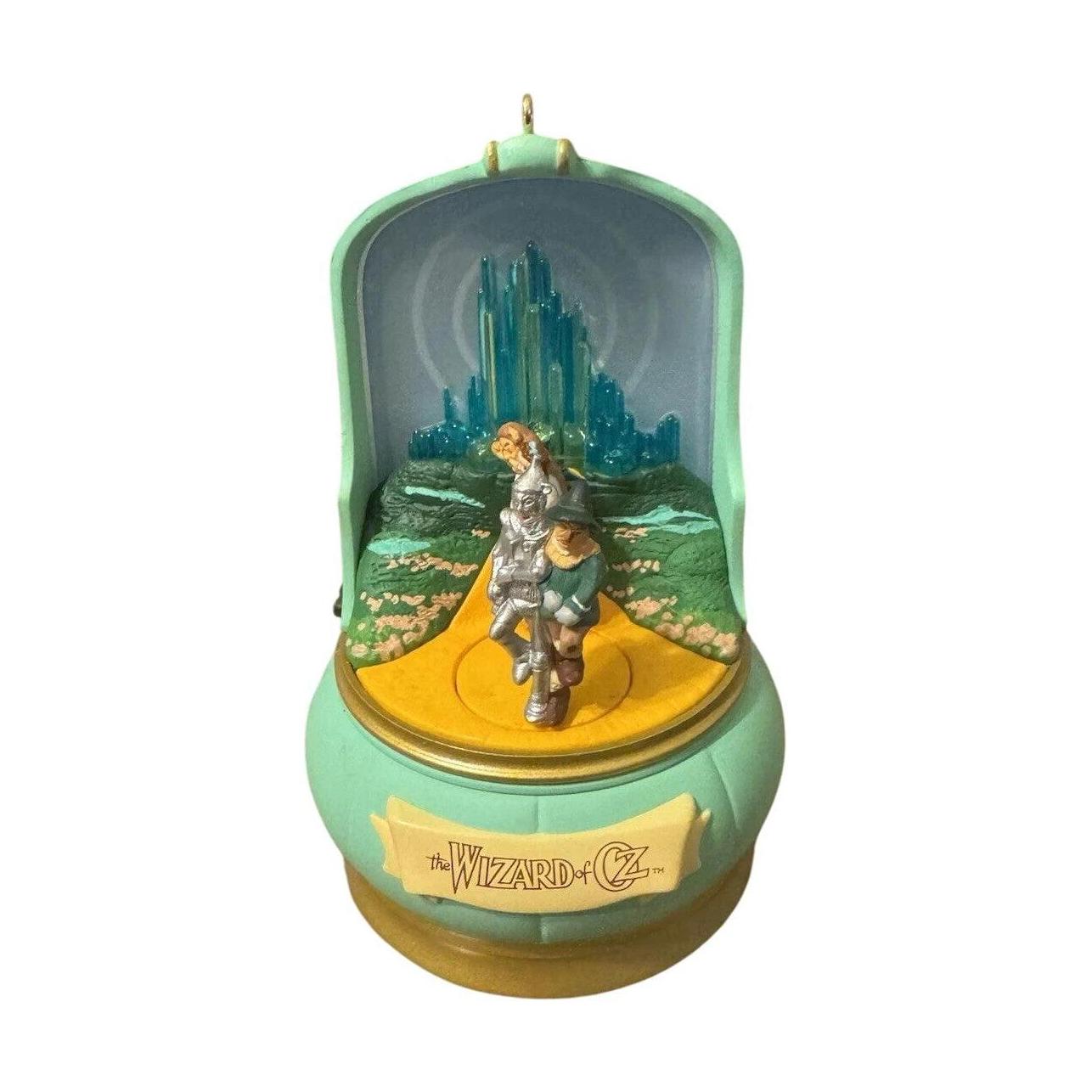 1996 Emerald City Hallmark Ornament (The Wizard of Oz) QLX7454 Image1