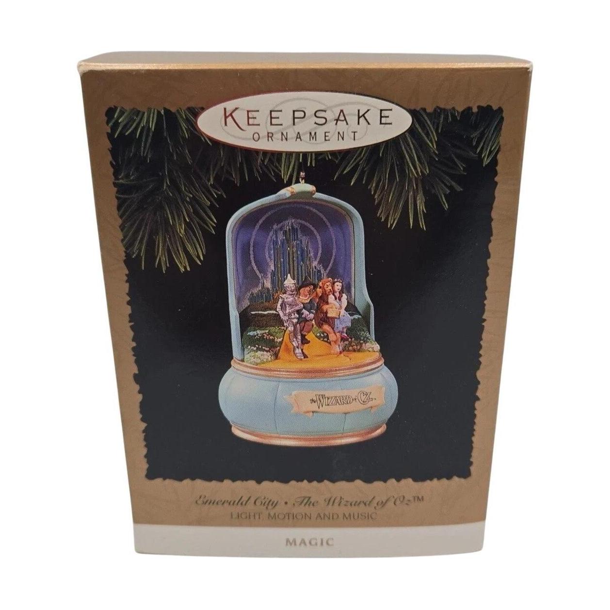 1996 Emerald City Hallmark Ornament (The Wizard of Oz) QLX7454 Image2