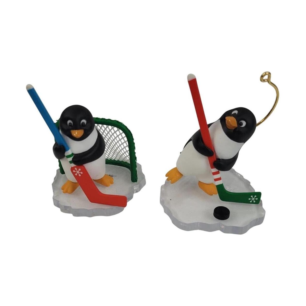 1996 Goial Line Glory Hallmark Ornament (Penguin) QX6001 Image5