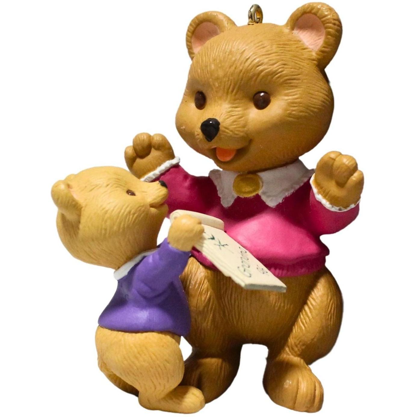 1996 Grandma Hallmark Ornament (Grandma Bears) QX5844