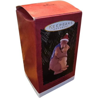 1996 Mom and Dad Hallmark Ornament (Family) QX5821