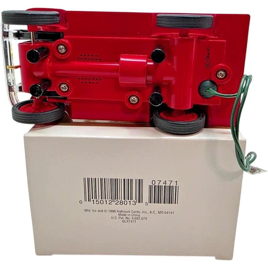 1996 North Pole Volunteers Hallmark Ornament (Firefighter) QLX7471