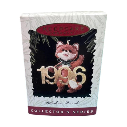 1996 Otter with Brass 1995 Hallmark Ornament (Fabulous Decade) QX5661 Image2