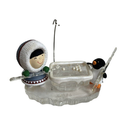 1996 Playing Pool Hallmark Ornament (Frosty Friends) QX5681