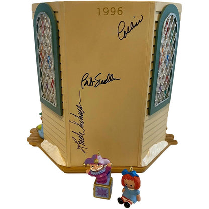 1996 Santa's Toy Shop Hallmark Ornament (Toymaker Santa) QXC4201