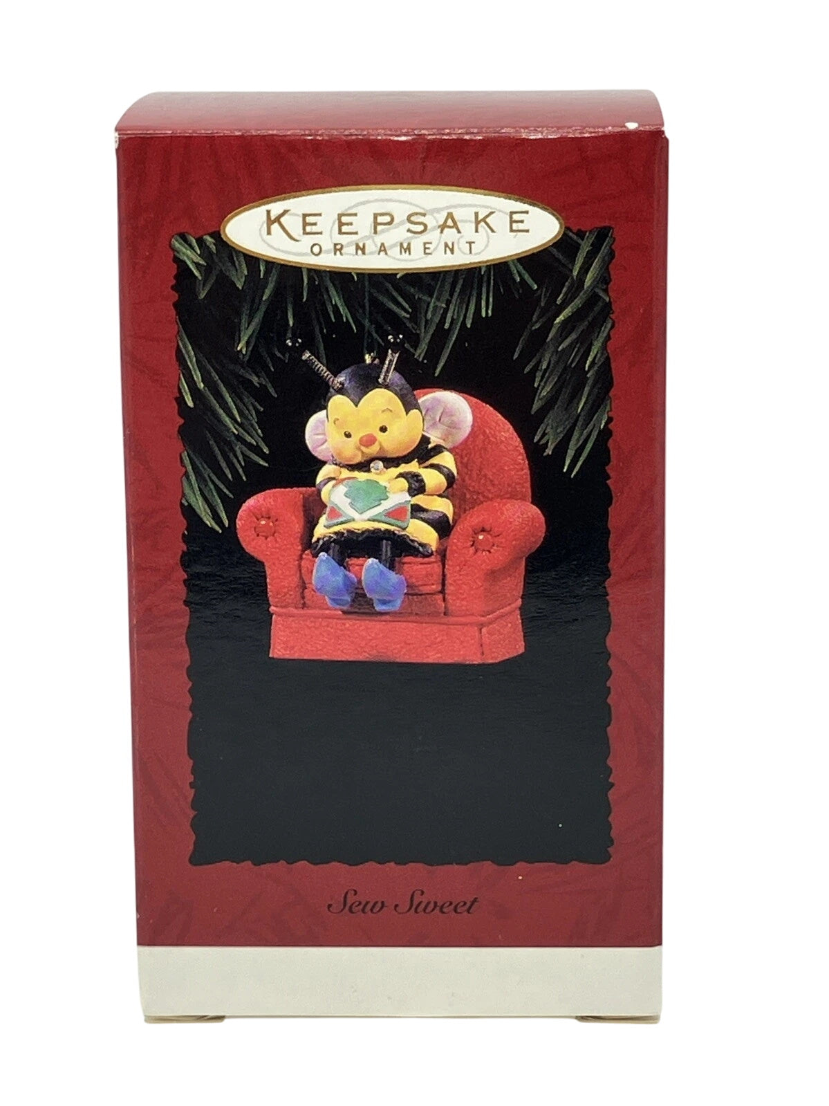 1996 Sew Sweet Hallmark Ornament (Bee) QX5921