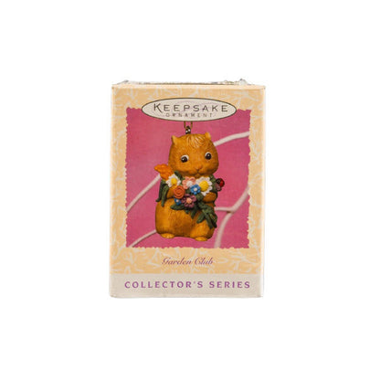 1996 Squirrel Hallmark Ornament (Garden Club) QEO8665