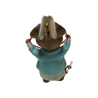 1996 Tender Lovin' Care Hallmark Ornament (Nurse) QX6114 Image4