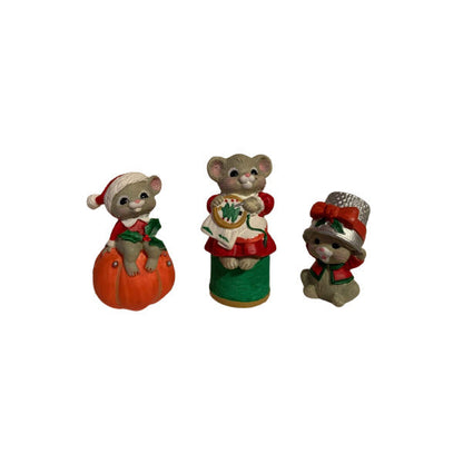 1996 The Sewing Club Hallmark Ornament (Merry Miniatures) QFM8061