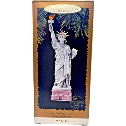1996 The Statue of Liberty Hallmark Ornament (City and State) QLX7421
