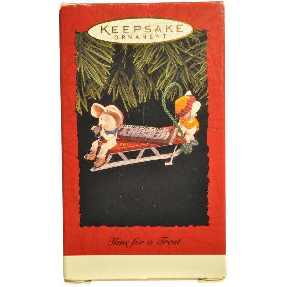 1996 Time for a Treat Hallmark Ornament (Hershey's) QX5464