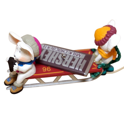 1996 Time for a Treat Hallmark Ornament (Hershey's) QX5464 Image1