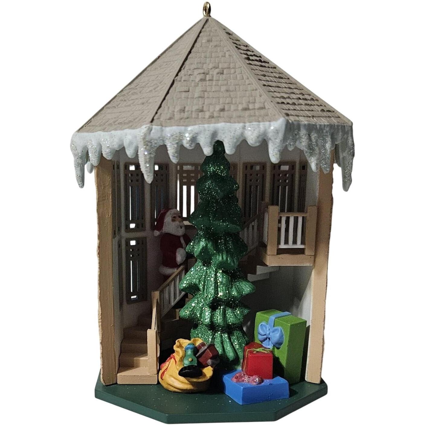 1996 Treasured Hallmark Ornament (Christmas Tree) QLX7384