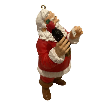 1996 Welcome Guest Hallmark Ornament (Coca-Cola) QX5394 Image4